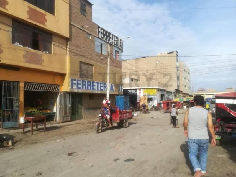 Venta de Local Comercial frente a Mercado Mayorista Moshoqueque