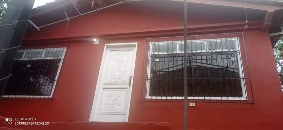 Alquilo Casa en Barrio Hipodromo