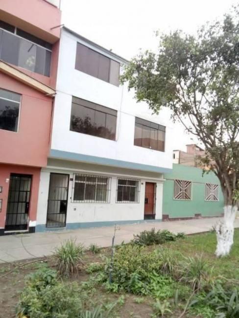 Remate Hermosa Casa $ 250,000 dolares San Juan de Miraflores