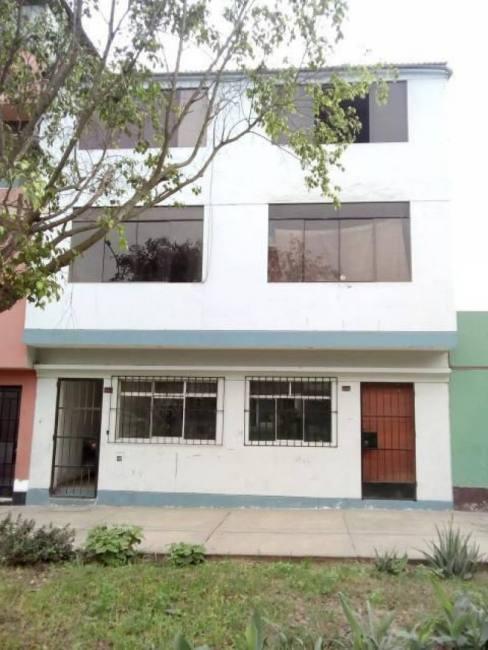 Remate Hermosa Casa $ 250,000 dolares San Juan de Miraflores