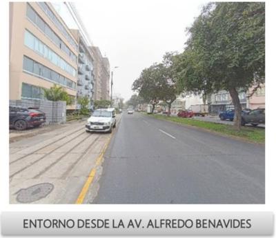 Se alquila cochera en benavides miraflores con puerta levadiza