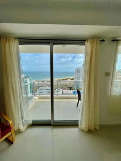 Apartamento en torre nueva con servicios. Vista al Mar