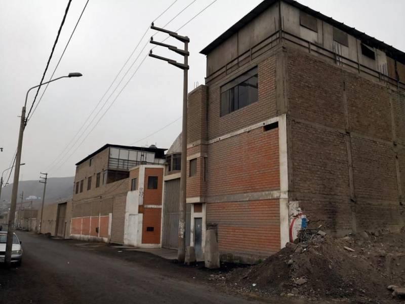 Venta de Local Industrial de 7,800 m2 en Puente de Piedra