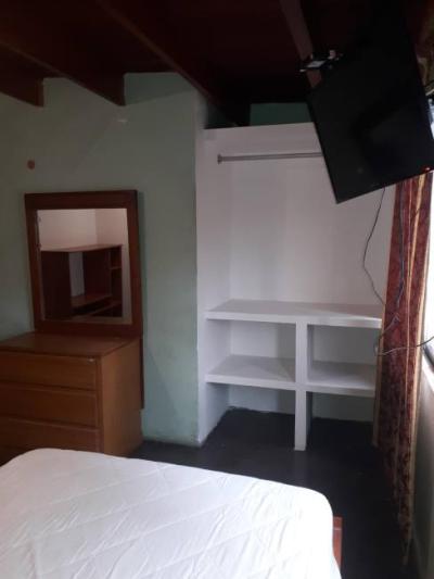 ALQUILO HABITACION EN BUENA ZONA DE MIRAFLORES A UNA CUADRA DE LARCO MAR 