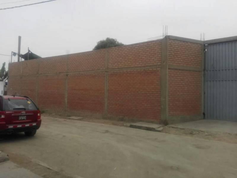 Local Industrial de 640m² en Venta