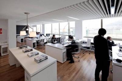 Excelentes Oficinas Centro Empresarial Biu III 53 m² / Venta Surco