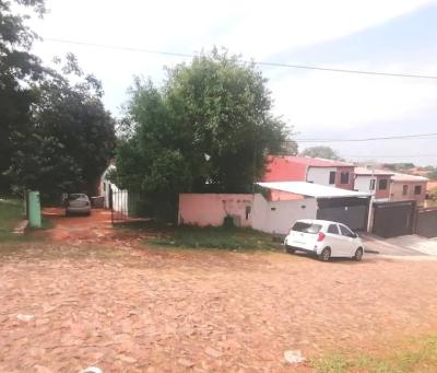 Terreno con Casa a Reformar o Demoler en Venta, Lambaré, Puerto Pabla