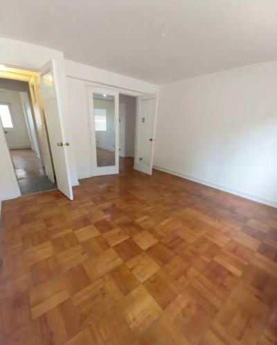 SE ALQUILA MODERNO BONITO Y AMPLIO DEPARTAMENTO EN AV VENEZUELA