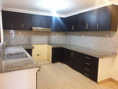 MODERNO Y AMPLIO DEPARTAMENTO EN SURCO AV BENAVIDES