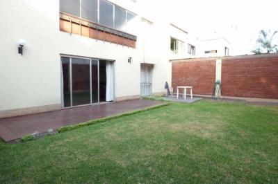 CASA PARA REMODELAR O COMO TERRENO FRENTE A PARQUE VENTA URB. LOS INGENIEROS LA MOLINA