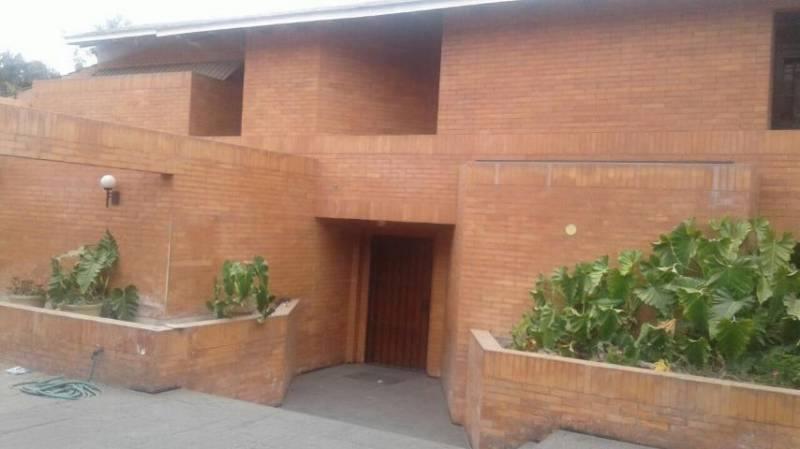 Casa en Alquiler en zona cerrada y exclusiva en El Haras