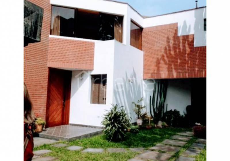 ALQUILO HERMOSA CASA DE 3 PISOS EN SAN BORJA