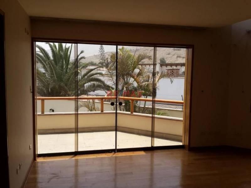Se Alquila Hermosa Casa en Exclusivo Condominio de El Sol de La Molina