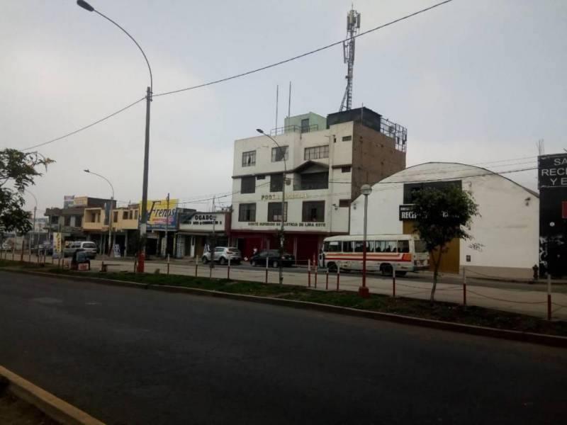 Local comercial en alquiler en la avenida Próceres de la independencia en San Juan de Lurigancho