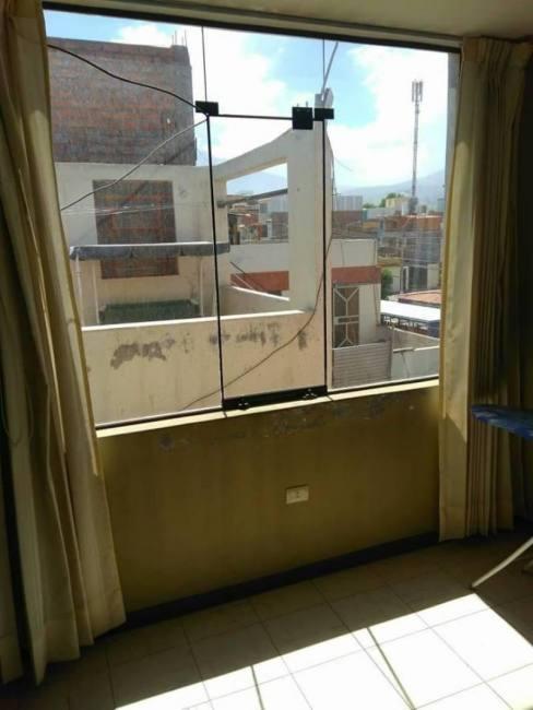 SE VENDE DEPARTAMENTO DUPLEX EN JLBYRIVERO CERCA A LA AV. EEUU