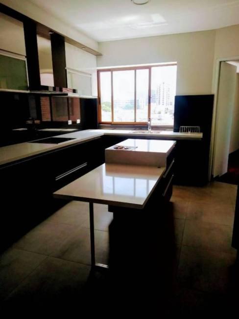 En venta Departamento Muy Amplio con Piscina, Area Bbq, 514 m² San Isidro