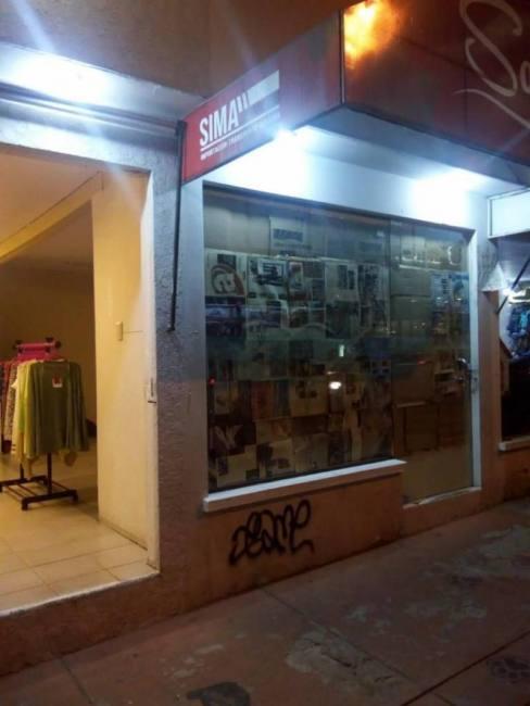 Comparto tienda de ropa en la C/21 de Calacoto San Miguel 2000 Bs. (287 US)