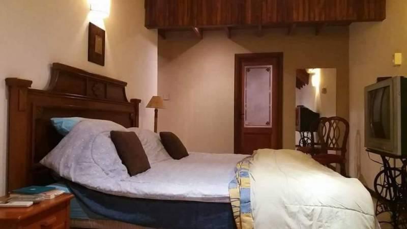 ALQUILO HERMOSA RESIDENCIA AMOBLADA EN ASUNCION BARRIO LOS LAURELES A1559