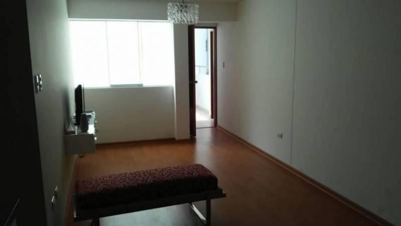 Venta Departamento con Amplios Ambientes Edificio Moderno Parrilla Terraza: ID. 158