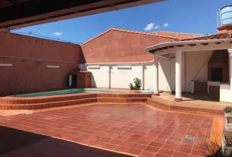 VENDO RESIDENCIA EN ASUNCION ZOENA DE LA TERMINAL COD 2079