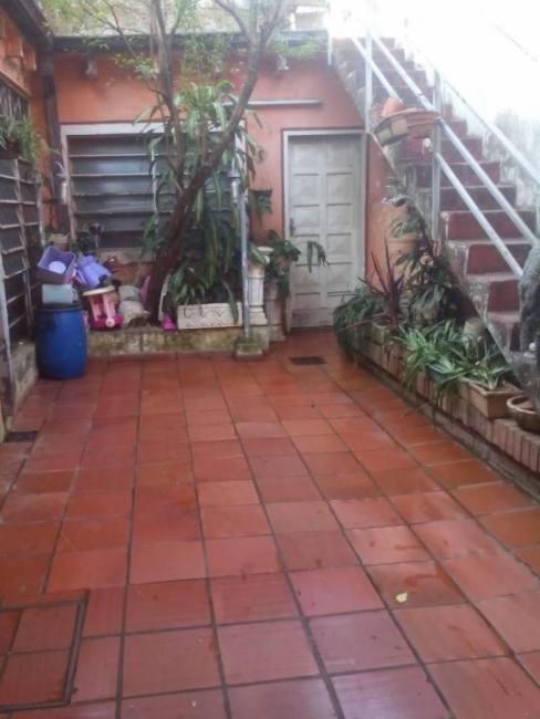 SE vende casa en Asuncion, barro Ciudad Nueva