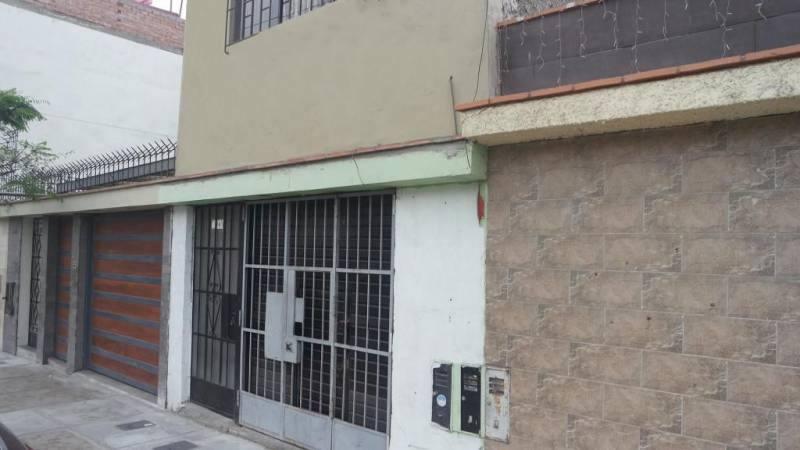 Local Comercial en Cercado de Lima zona residencial 00645