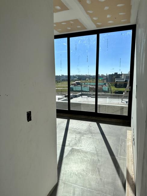 Casa 3 dormitorios en venta en El Naudir, Escobar
