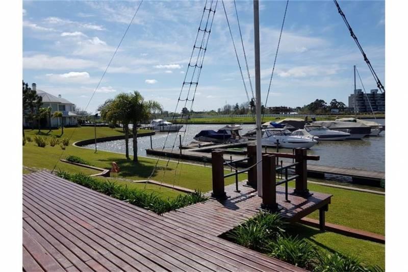 Casa 4 dormitorios en alquiler en Nordelta, Tigre