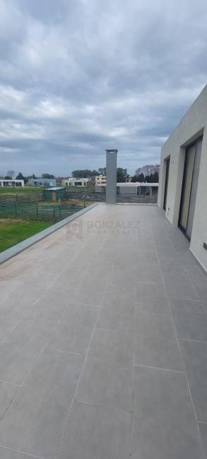 Casa 4 dormitorios en venta en San Sebastian, Escobar