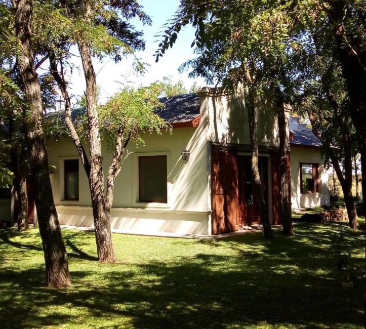 Casa 2 dormitorios en venta en Loma Escondida, Lujan