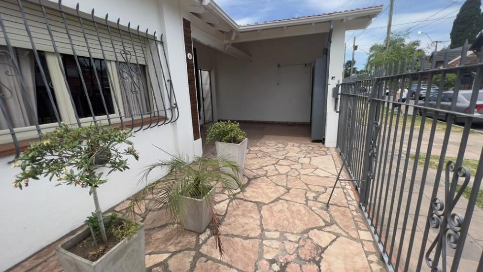 Casa 3 dormitorios en venta en Ituzaingo