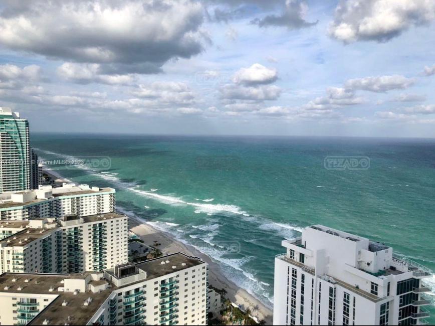 Departamento 1 dormitorios en venta en Hollywood, Miami