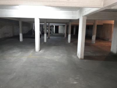 Cochera en venta en San Isidro