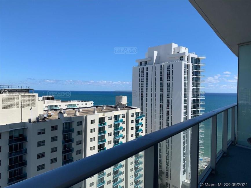 Departamento 1 dormitorios en venta en Hollywood, Miami