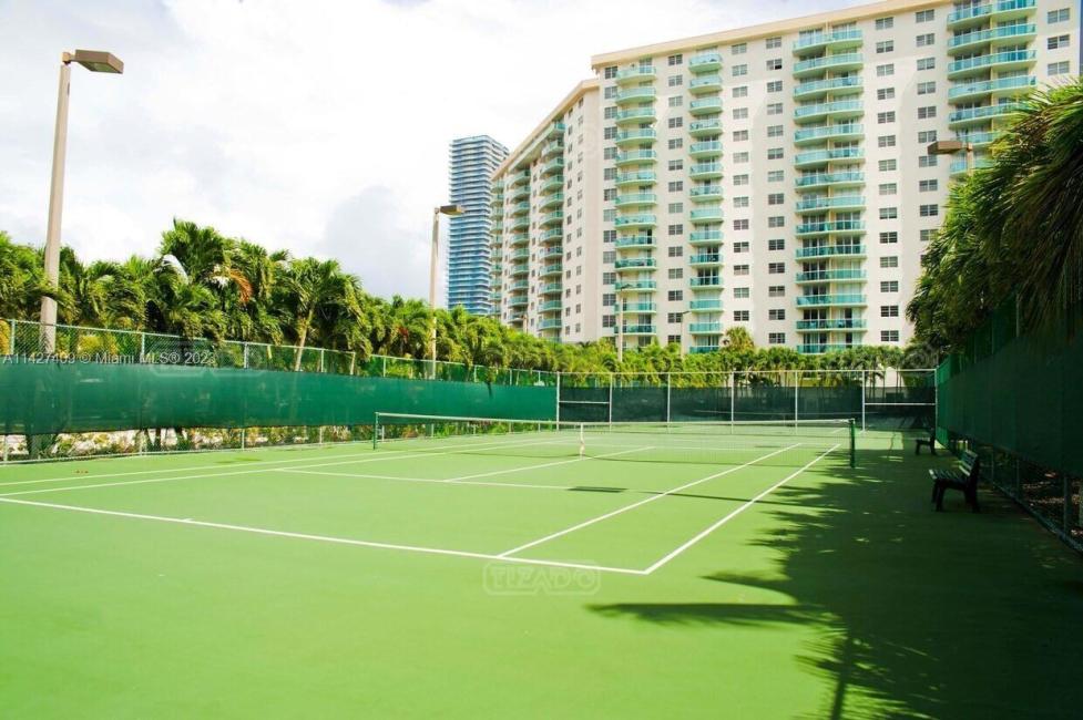 Departamento 1 dormitorios en venta en Sunny Isles, Miami