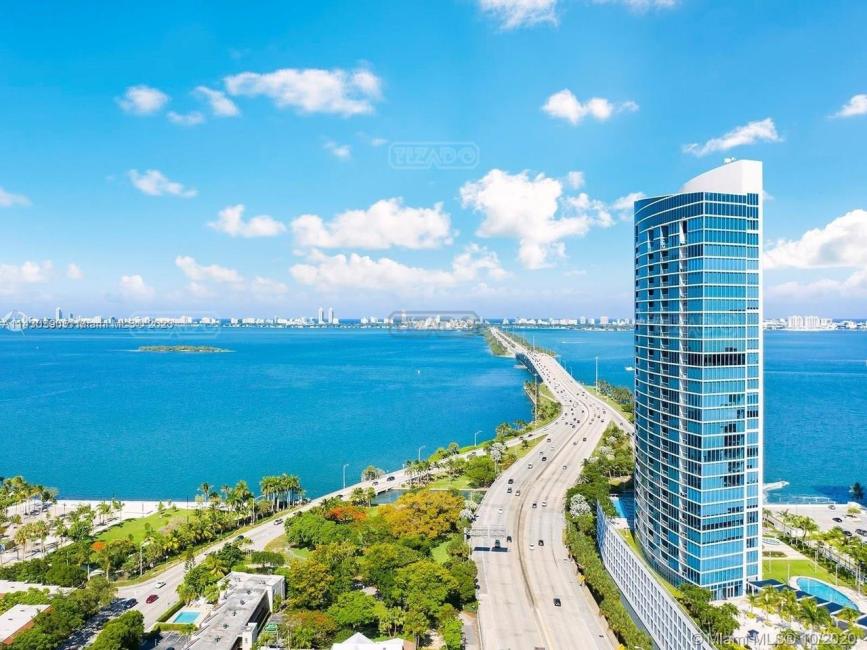 Departamento 2 dormitorios en venta en Miami, Miami
