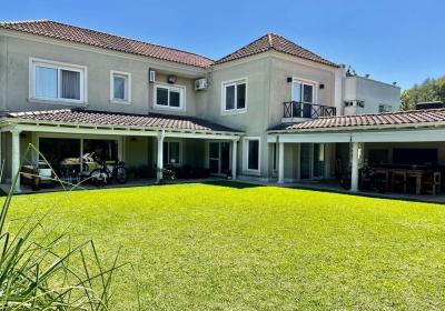 Casa 5 dormitorios en venta en Galapagos, Pilar