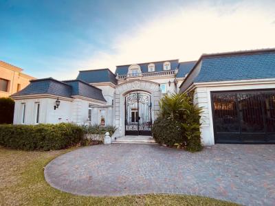 Casa 6 dormitorios en alquiler en Nordelta, Tigre