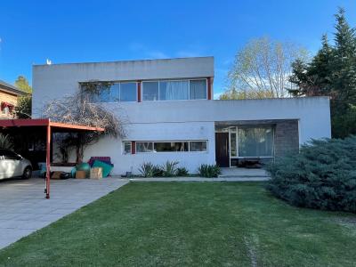 Casa 4 dormitorios en alquiler temporario en Rincon de Milberg, Tigre