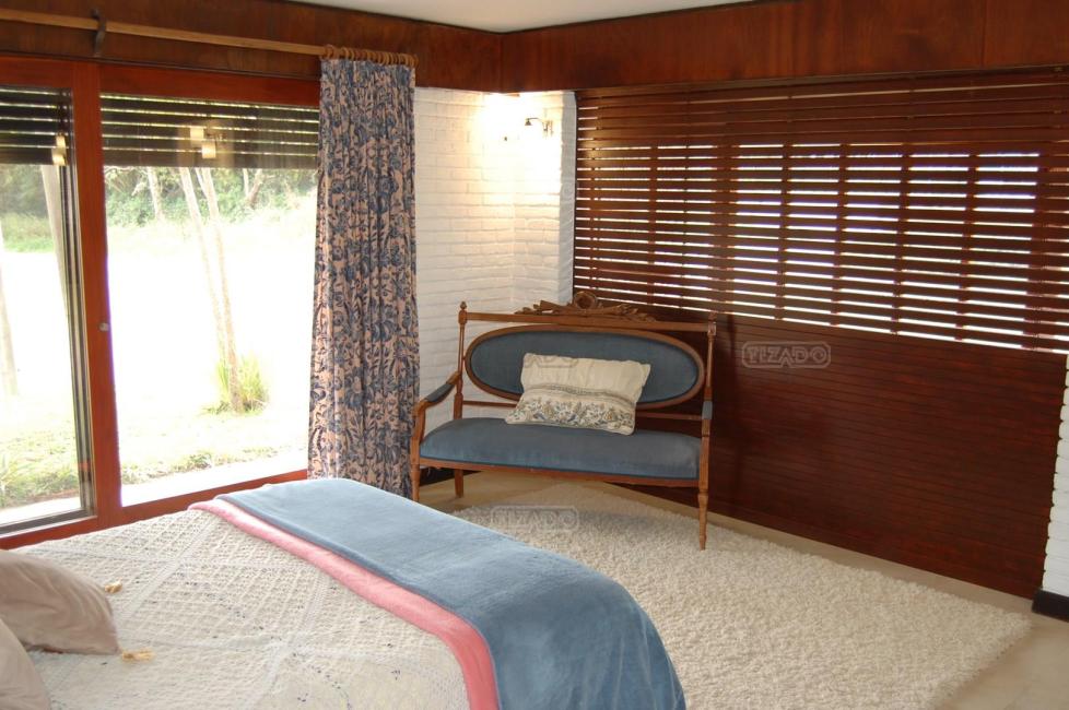 Casa 5 dormitorios en venta en Punta del Este, Punta del Este