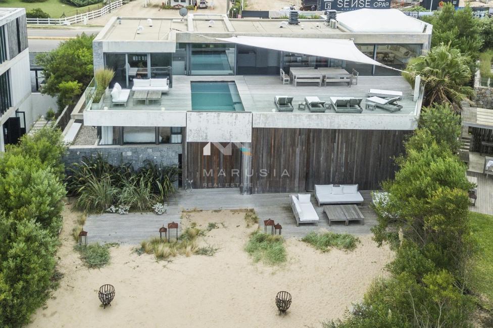 Casa 5 dormitorios en alquiler temporario en Punta del Este, Punta del Este