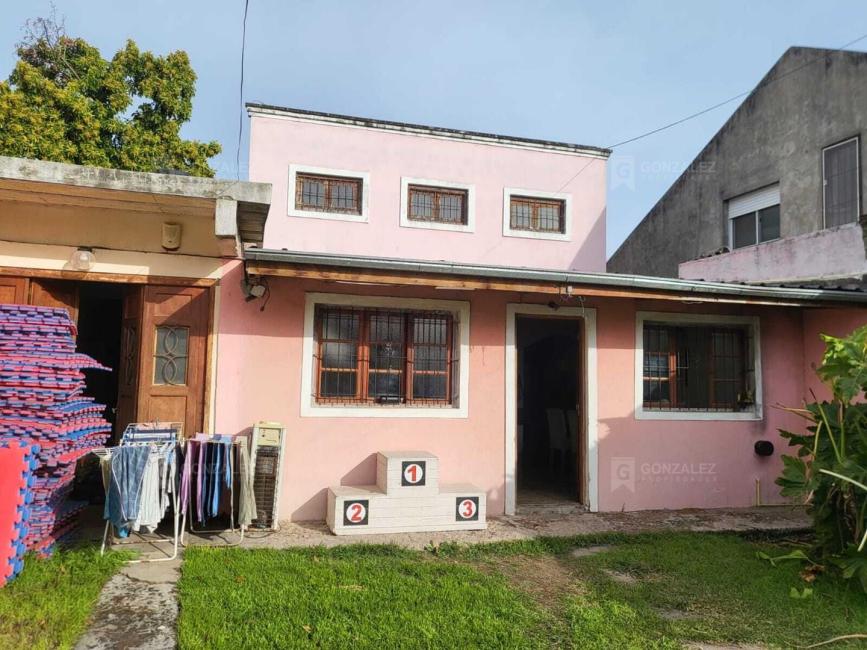 Casa 2 dormitorios en venta en Pilar Centro, Pilar
