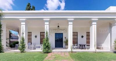 Casa 5 dormitorios en venta en Villa Elisa, La Plata