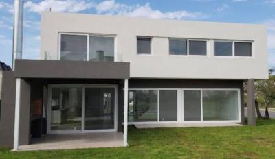Casa 3 dormitorios en venta en Nordelta, Tigre