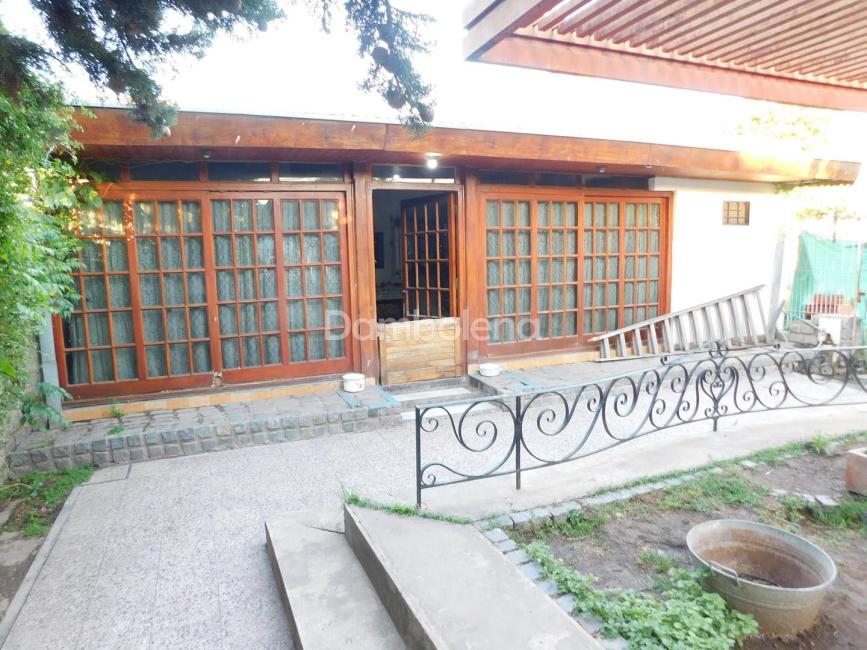 Casa 1 dormitorios en venta en Paso del Rey, Moreno