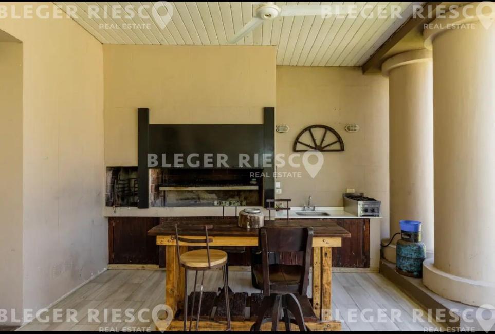 Casa 5 dormitorios en venta en Lima, Zarate