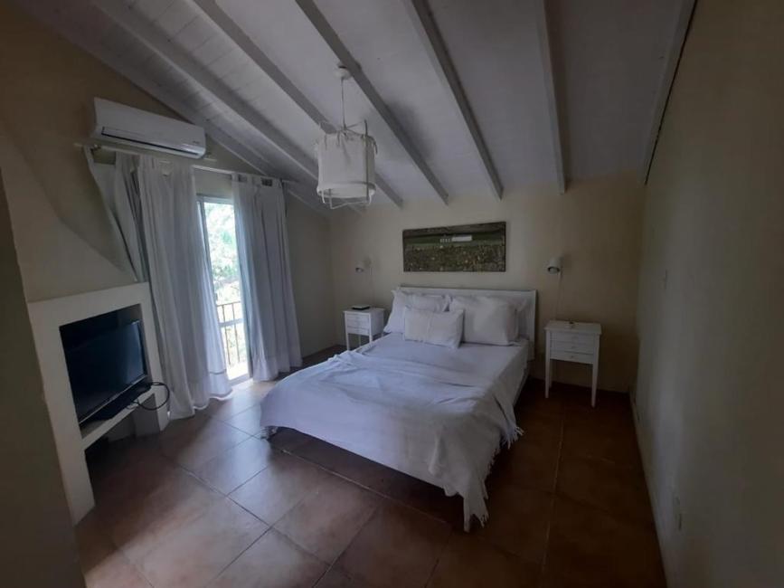 Casa 5 dormitorios en venta en Los Alcanfores, Pilar