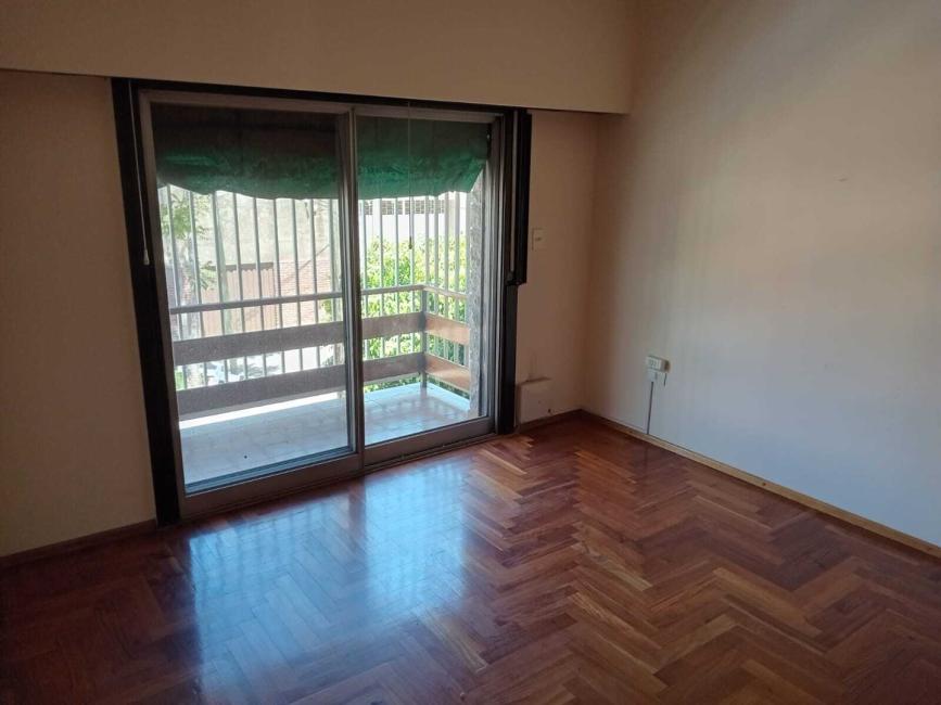 Casa en venta en Sarandi, Avellaneda
