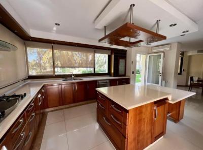 Casa 5 dormitorios en venta en Boulogne, San Isidro