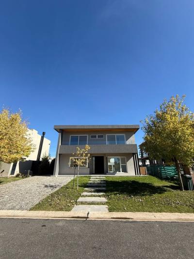 Casa 4 dormitorios en venta en Nordelta, Tigre